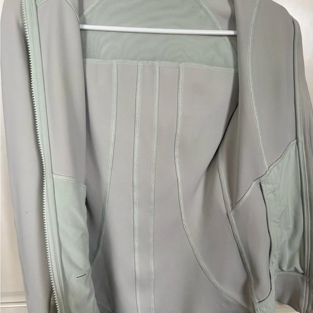 Women's Pistachio Jacket - Picture 5 of 9